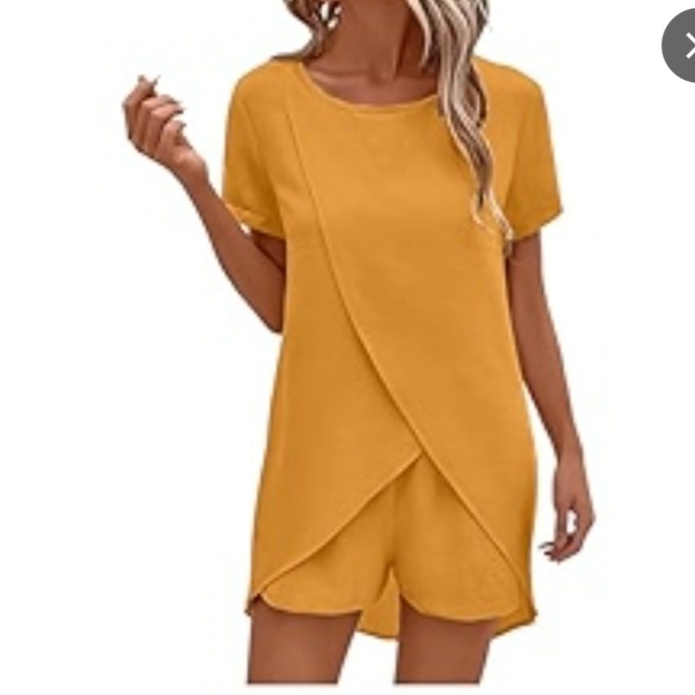 Unbranded/ Shorts and top set / color: mustard/ medium